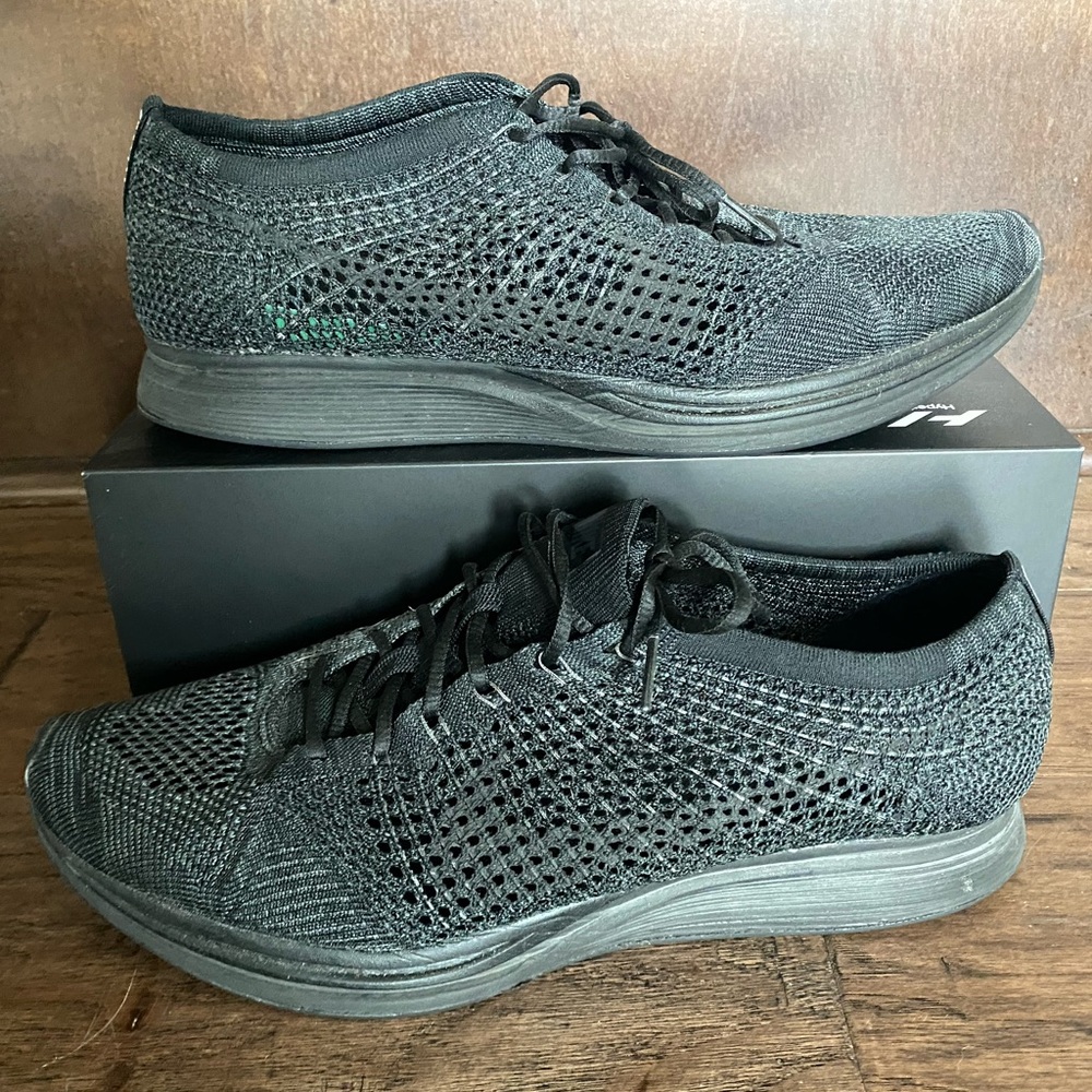Nike Nike Flyknit Racer Triple Black